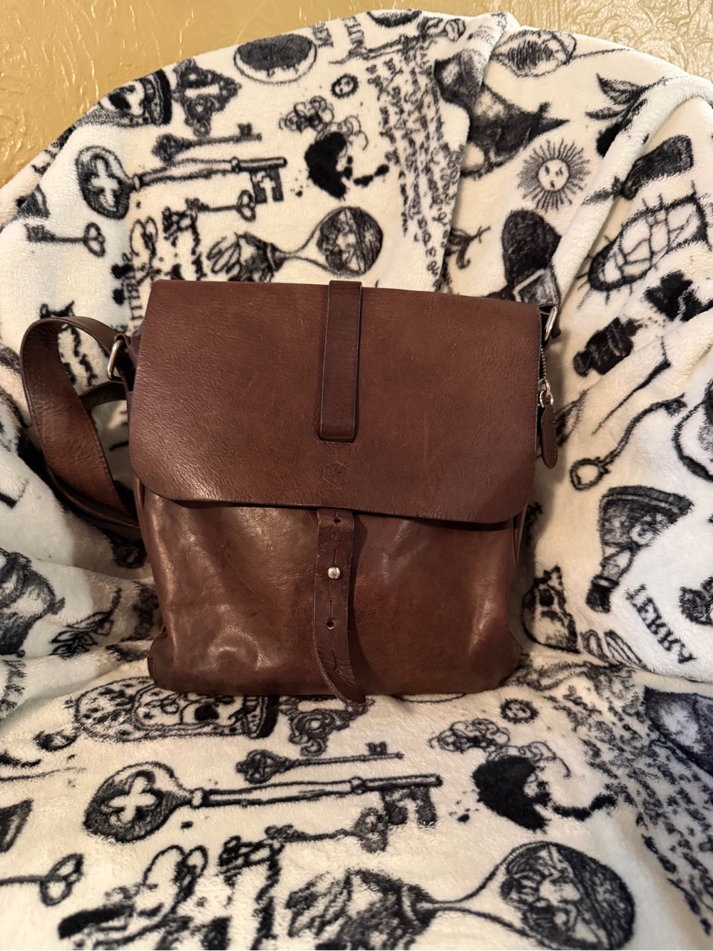 Valentina in Pelle Brown Leather Messenger Crossbody Bag